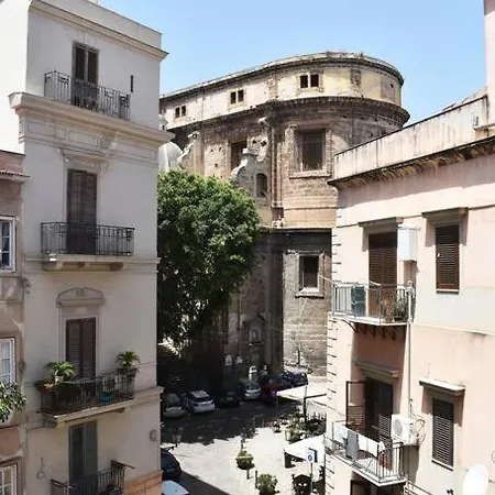 Apartment Nel Centro Storico Di - Via Meli's House Palermo