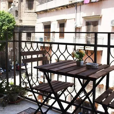 Nel Centro Storico Di - Via Meli's House