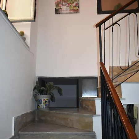 Apartment Nel Centro Storico Di - Via Meli's House