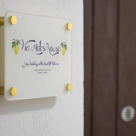 Nel Centro Storico Di - Via Meli's House アパート *