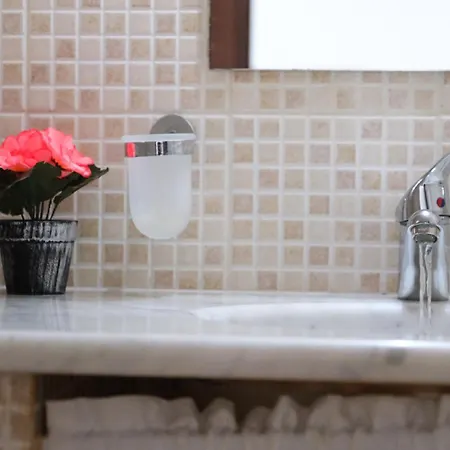 アパート Nel Centro Storico Di - Via Meli's House パレルモ