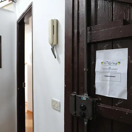 Nel Centro Storico Di - Via Meli's House アパート *