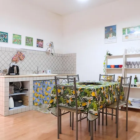 Nel Centro Storico Di - Via Meli's House パレルモ