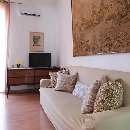 Nel Centro Storico Di - Via Meli's House